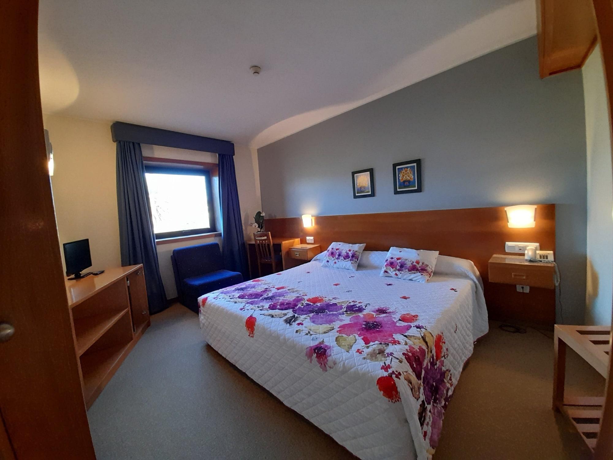 Hotel Das Taipas ギマランイス エクステリア 写真